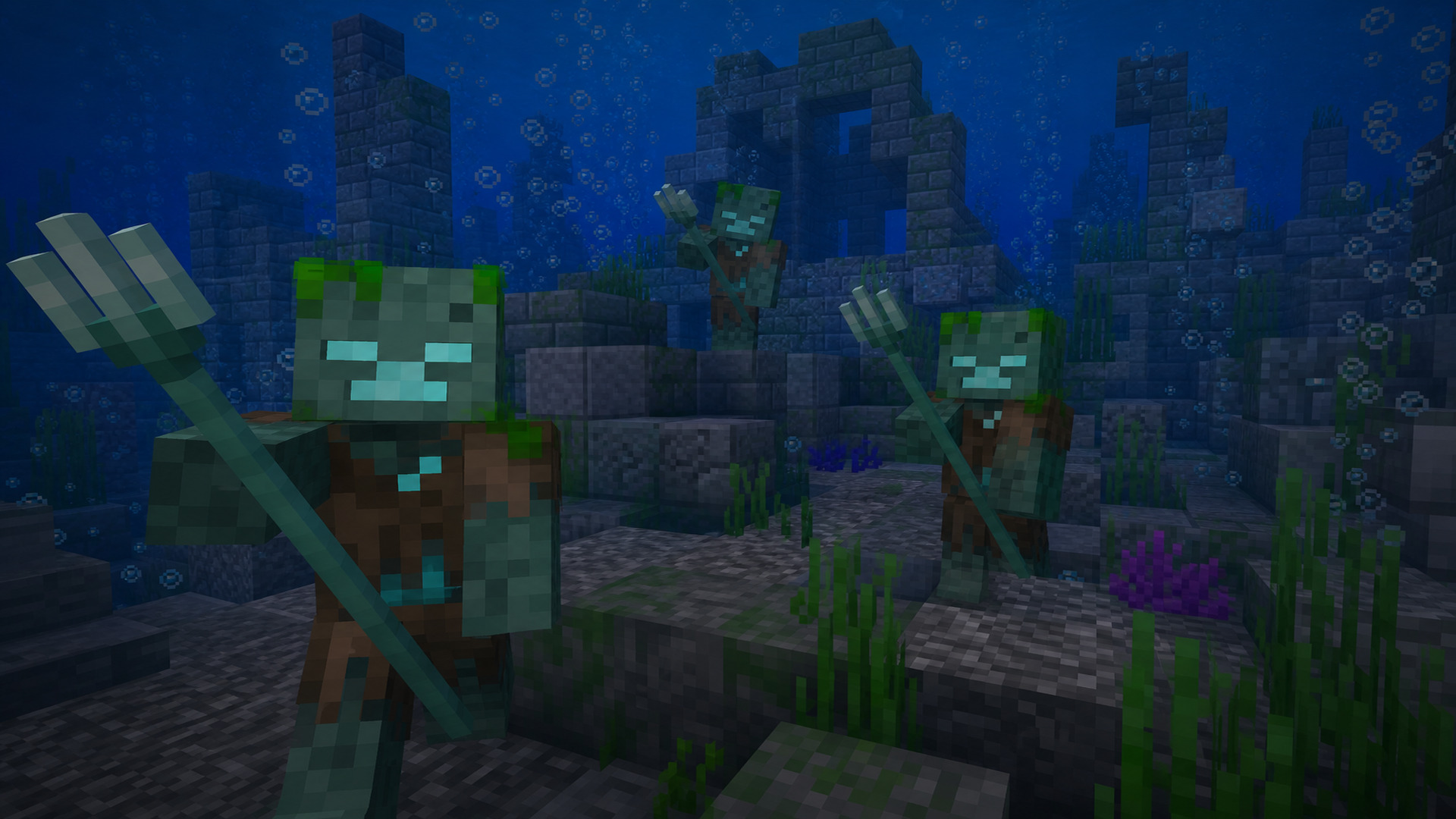 Утопленники с трезубцами у подводных руин Minecraft